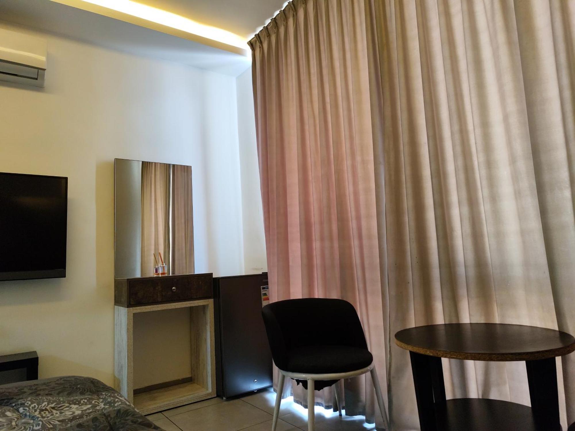 Gentle Breeze Studio1 Аман Екстериор снимка